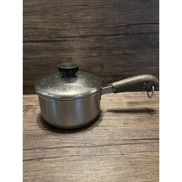 Pre-1968 Vintage Revere Ware 1 Qt Copper Bottom Saucepan Double Screw Handle - Picture 1 of 9